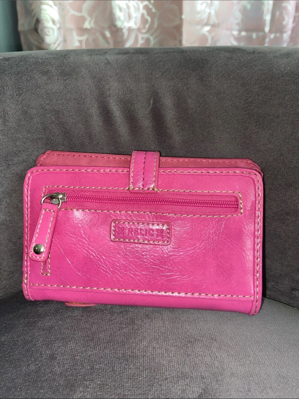 Vintage Relic by Fossil Pink Leather Butterfly Appliqué Bifold Wallet Y2K